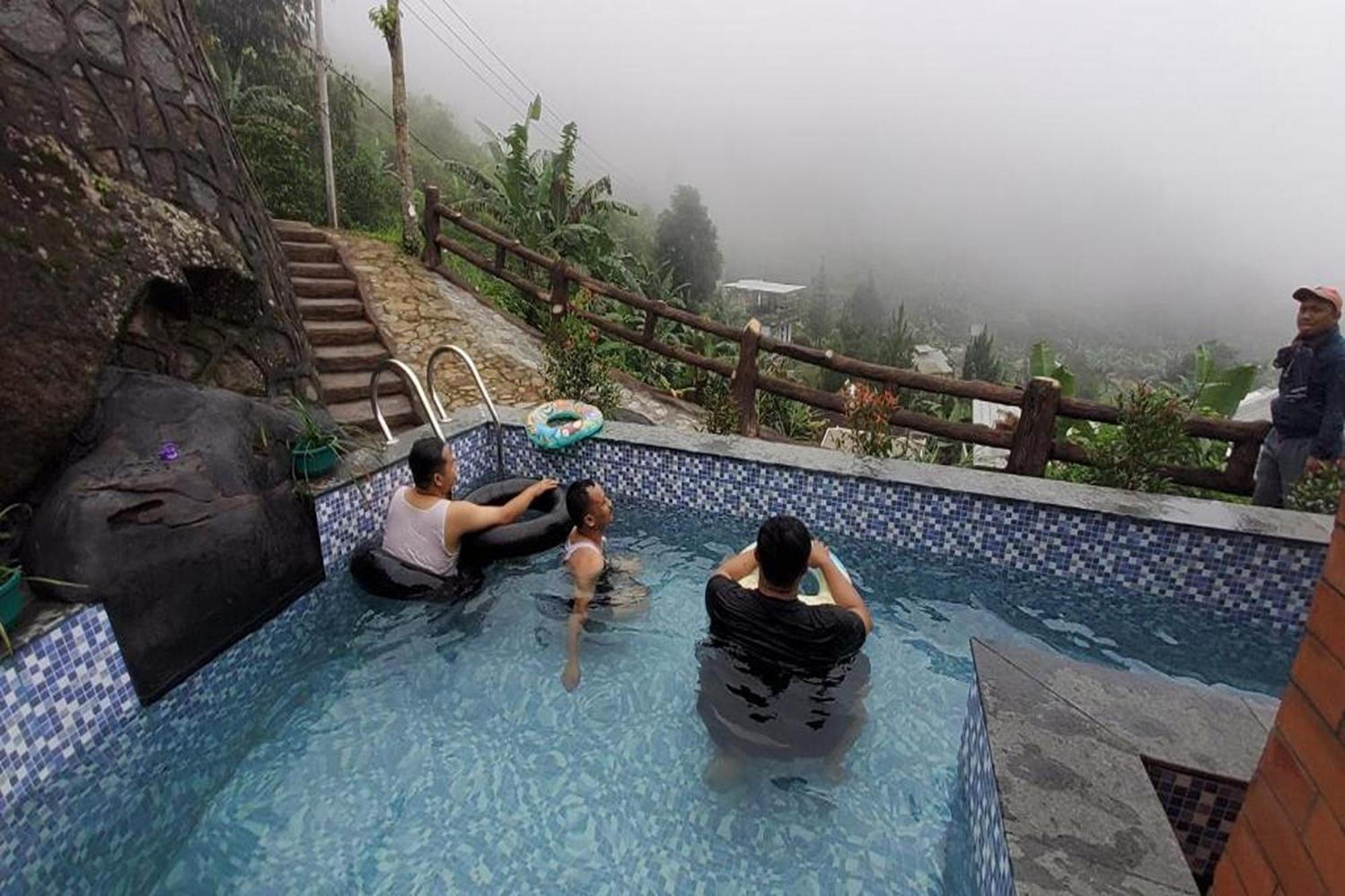 Villa Zoya 2 Pondok Cipaseban エクステリア 写真